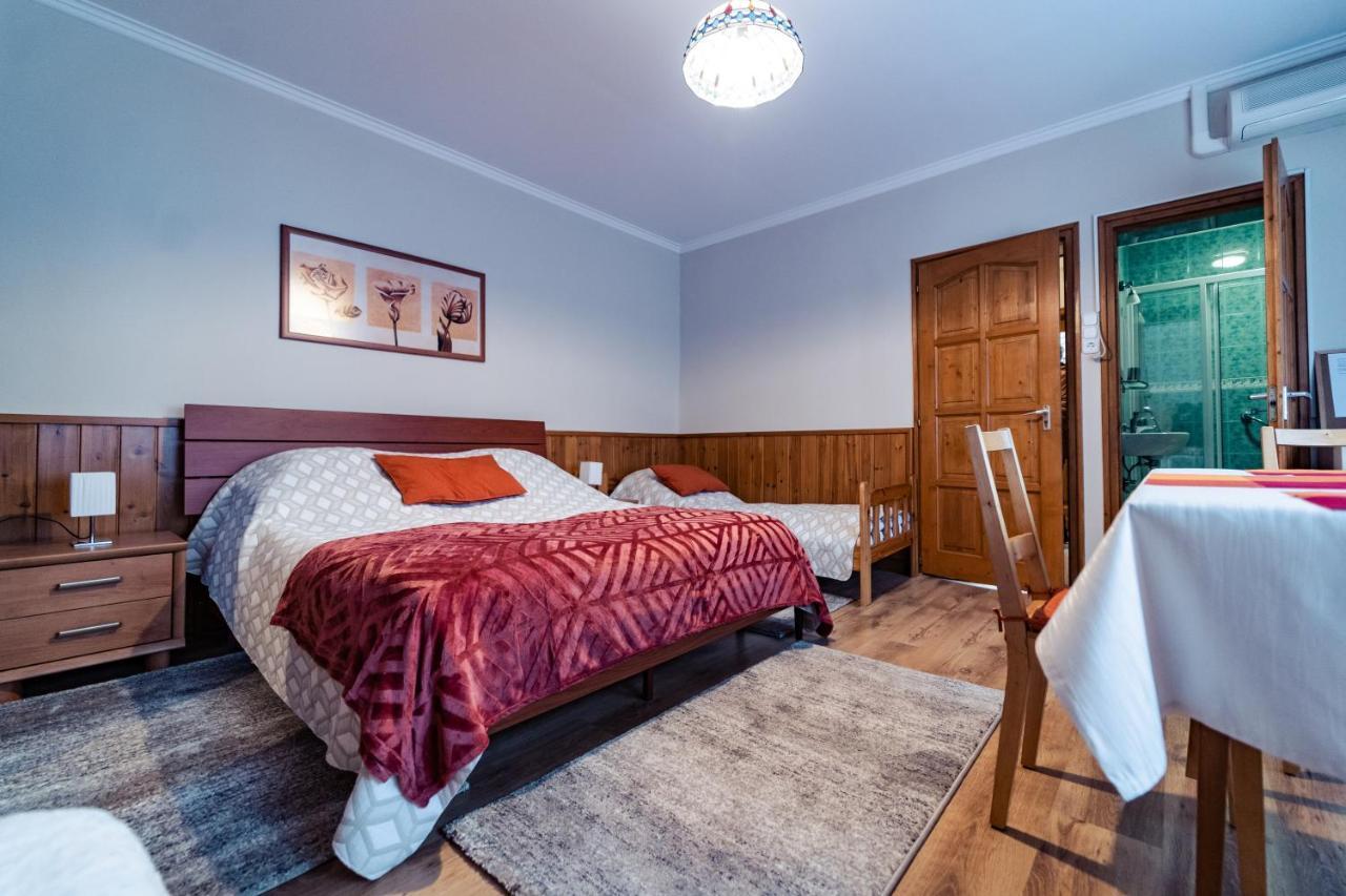 Estike Apartman Gyula Esterno foto